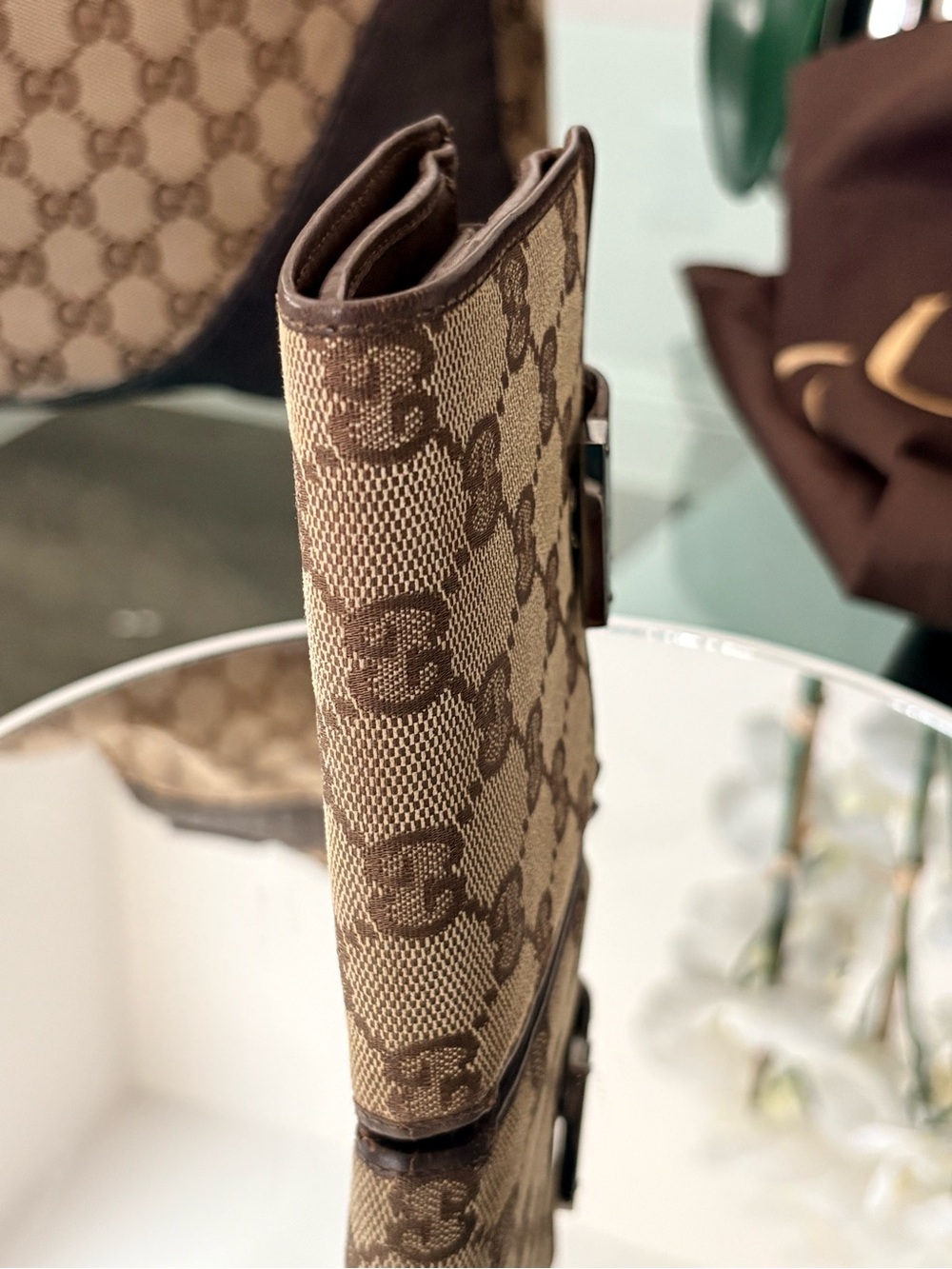 Gucci Monogram Compact Wallet - Picture 16 of 17